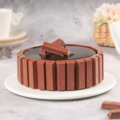 Chocolate Truffle Kit Kat Cake